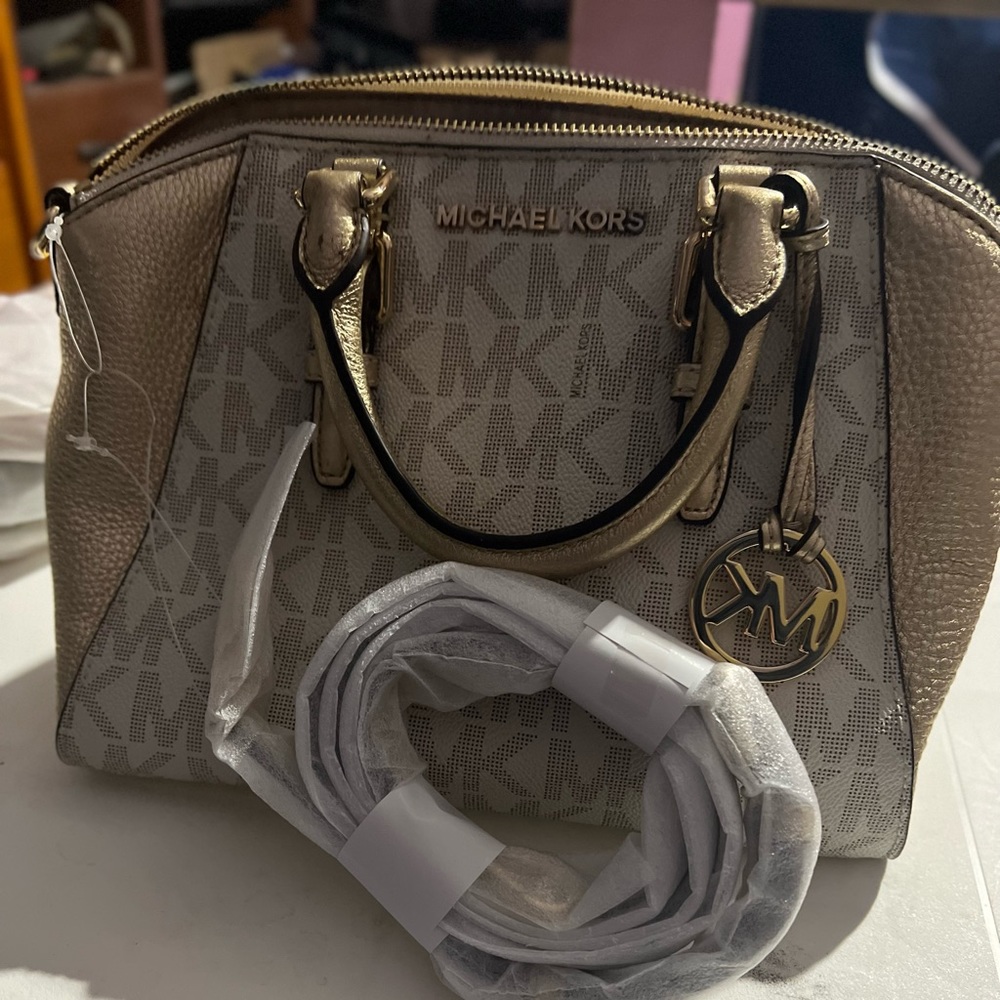 Michael kors purse